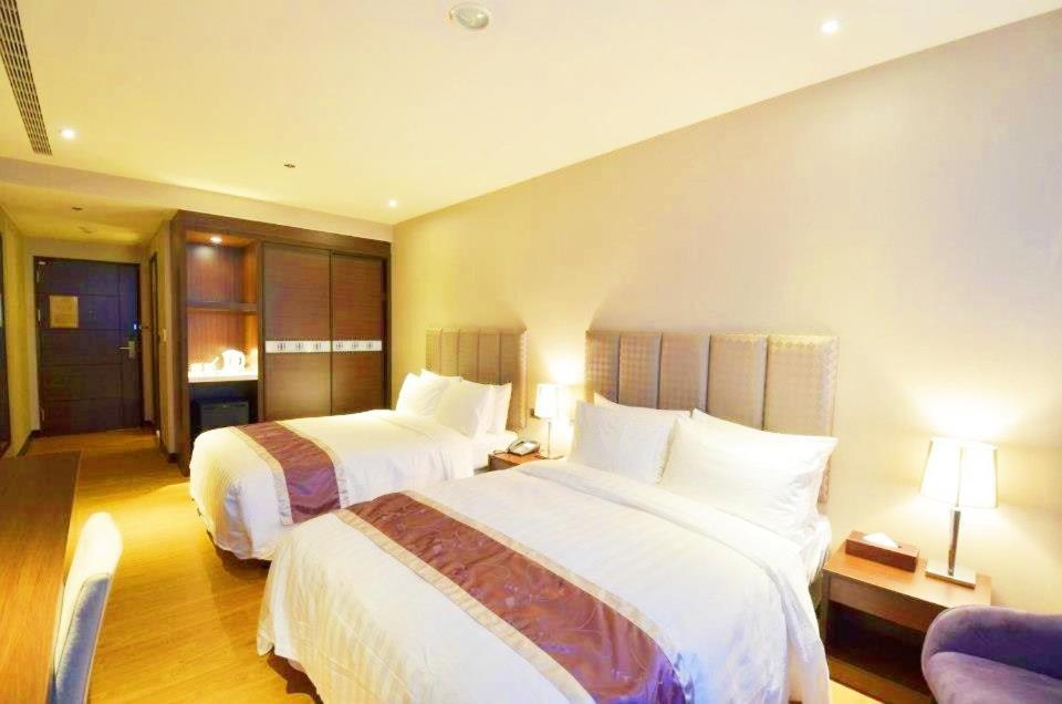 Hotel Formosa Caotun Bagian luar foto