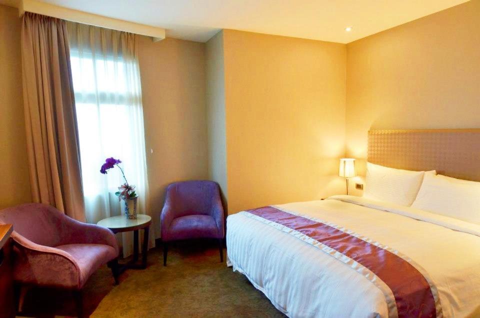 Hotel Formosa Caotun Bagian luar foto