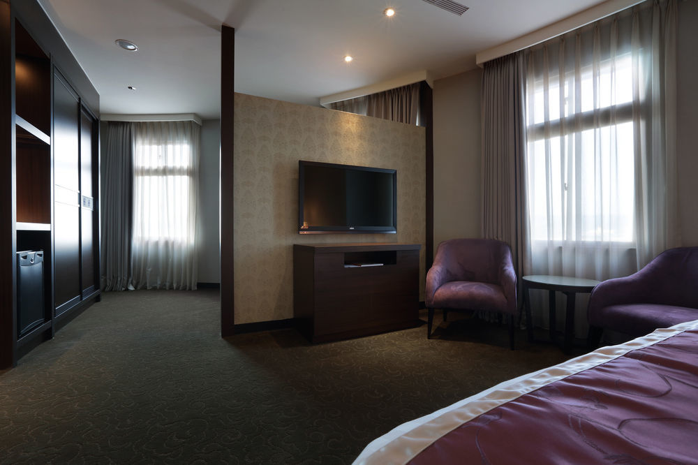 Hotel Formosa Caotun Bagian luar foto